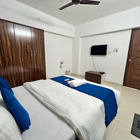 Zenith Homes - Boomerang Suites Mumbai Bagian luar foto