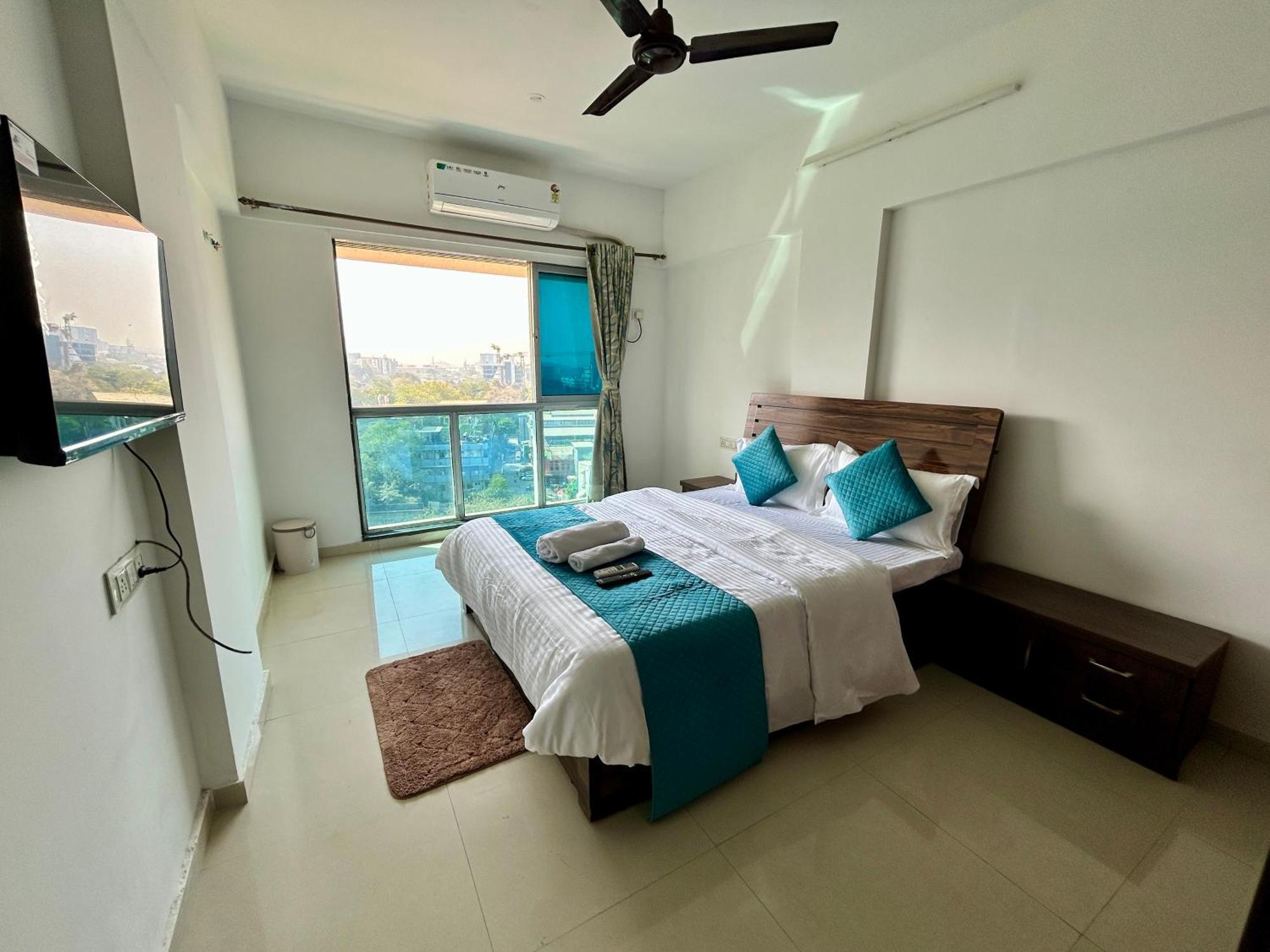 Zenith Homes - Boomerang Suites Mumbai Bagian luar foto